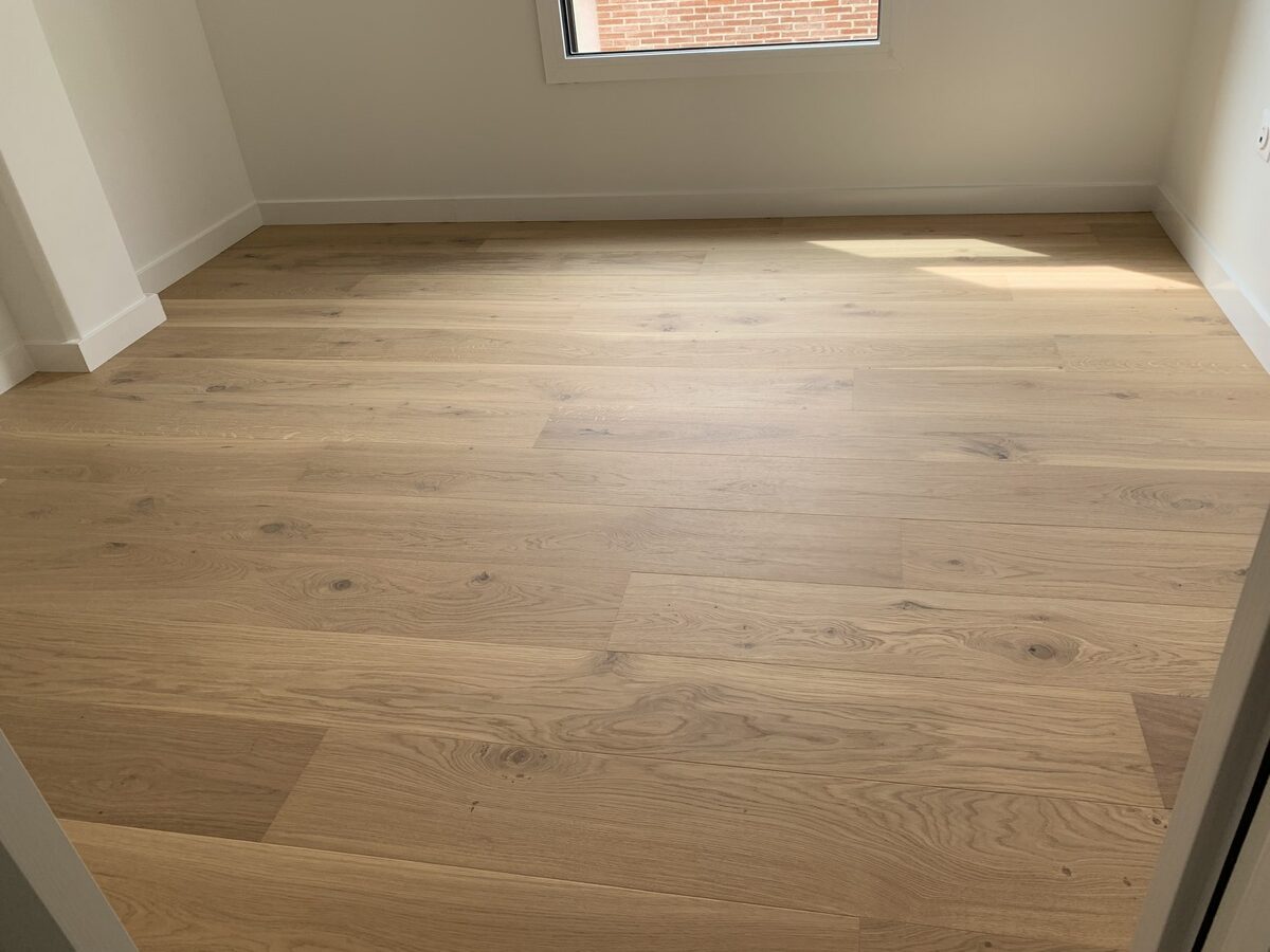 parquet massif 2 (Copier) Peinture et pose de revêtements de sols Albi